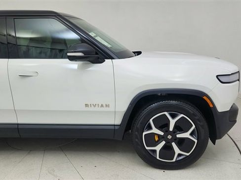 Used 2024 Rivian R1S Adventure image 7
