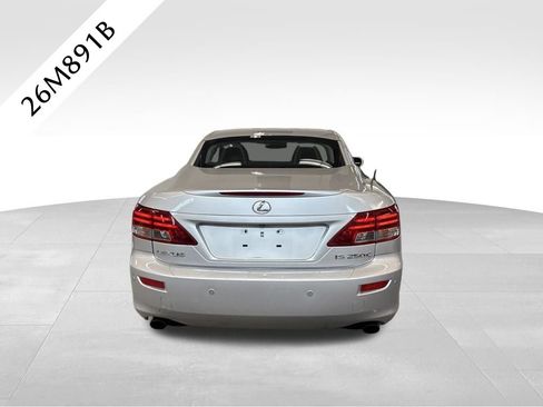 Used 2010 Lexus IS 250C w/ Luxury Pkg RWD image 28