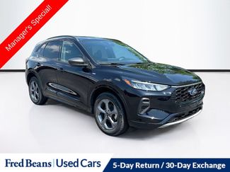 Used 2023 Ford Escape ST-Line w/ Tech Pack #1 AWD/4WD video 1