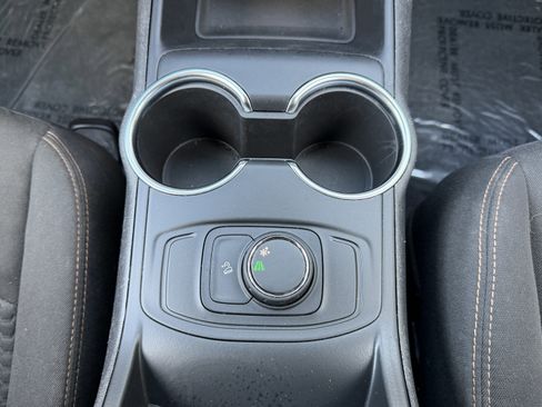 Used 2018 GMC Terrain SLE image 28