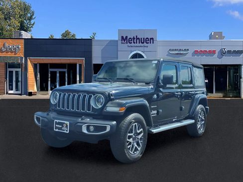Used 2024 Jeep Wrangler Unlimited Sahara w/ Safety Group AWD/4WD image 9