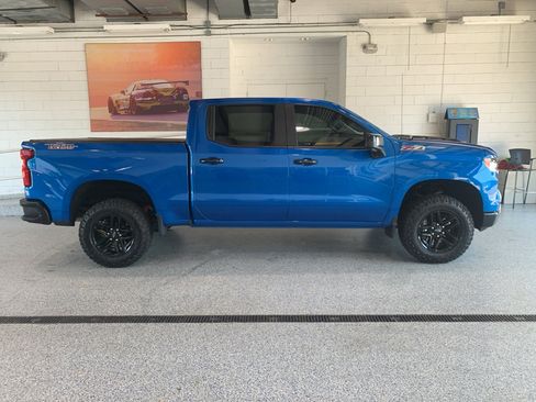 Used 2023 Chevrolet Silverado 1500 LT Trail Boss w/ LT Trail Boss Premium Package AWD/4WD image 10
