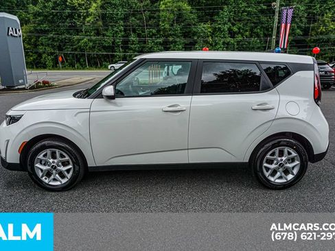 Used 2025 Kia Soul LX w/ LX Technology Package FWD image 6