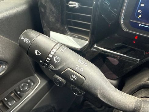 Used 2023 Chevrolet Silverado 1500 LT AWD/4WD image 23