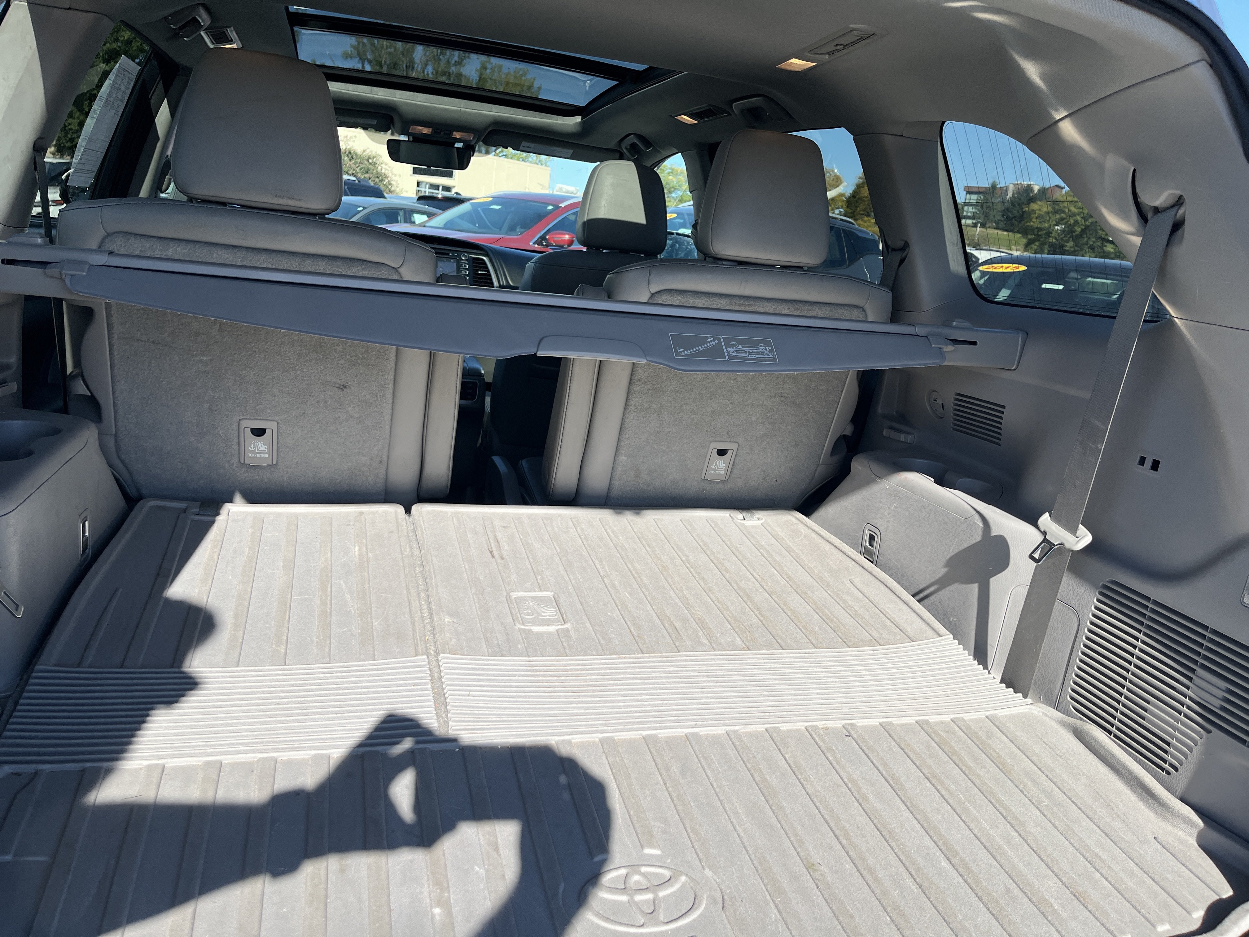 Used 2017 Toyota Highlander Limited Platinum AWD/4WD image 12