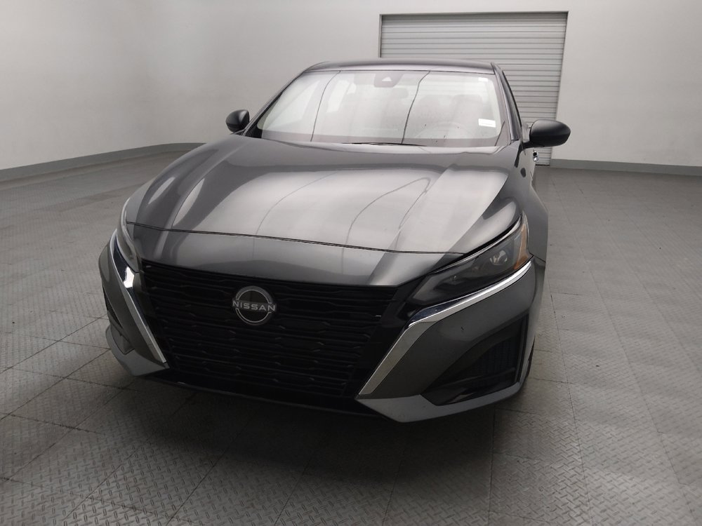 Used 2025 Nissan Altima 2.5 SV AWD/4WD image 15