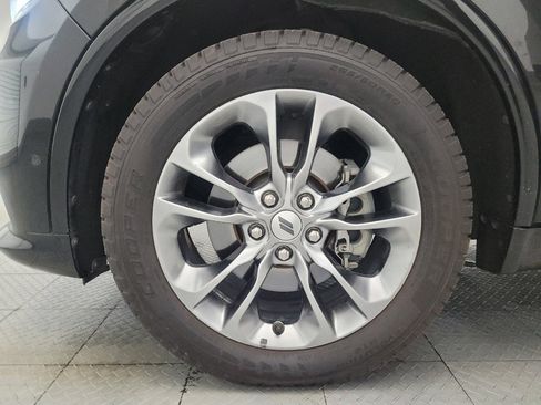 Used 2019 Dodge Durango R/T w/ Technology Group RWD image 31
