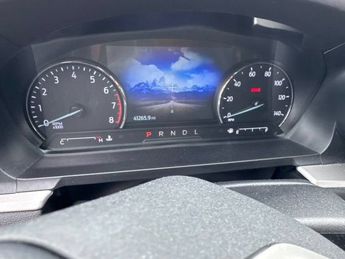 Used 2022 Ford Explorer XLT RWD image 8
