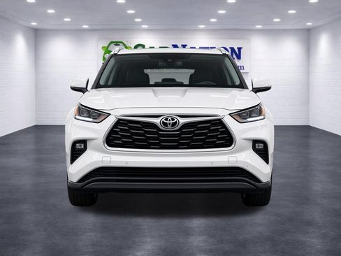 Used 2020 Toyota Highlander Limited AWD/4WD image 2