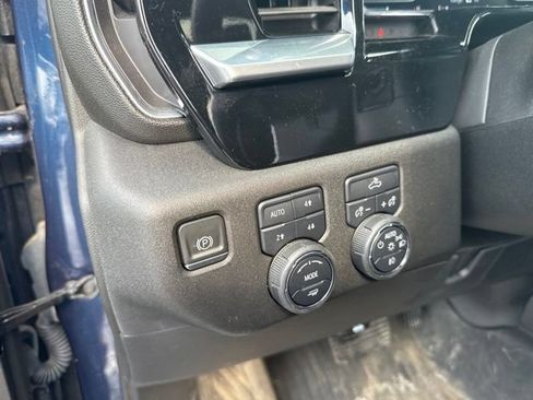 Used 2023 Chevrolet Silverado 1500 RST AWD/4WD image 16