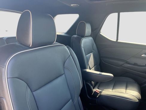 Used 2023 Chevrolet Traverse Premier w/ Redline Edition image 30
