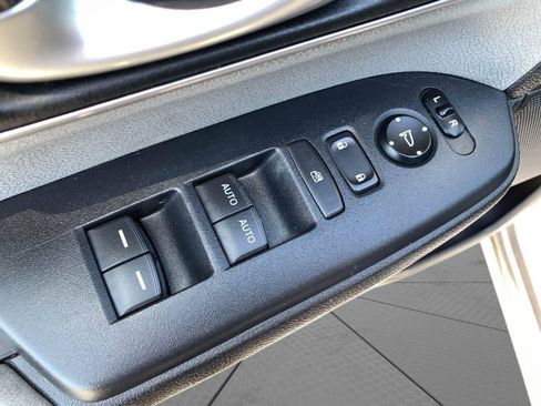 Used 2017 Honda CR-V EX image 12