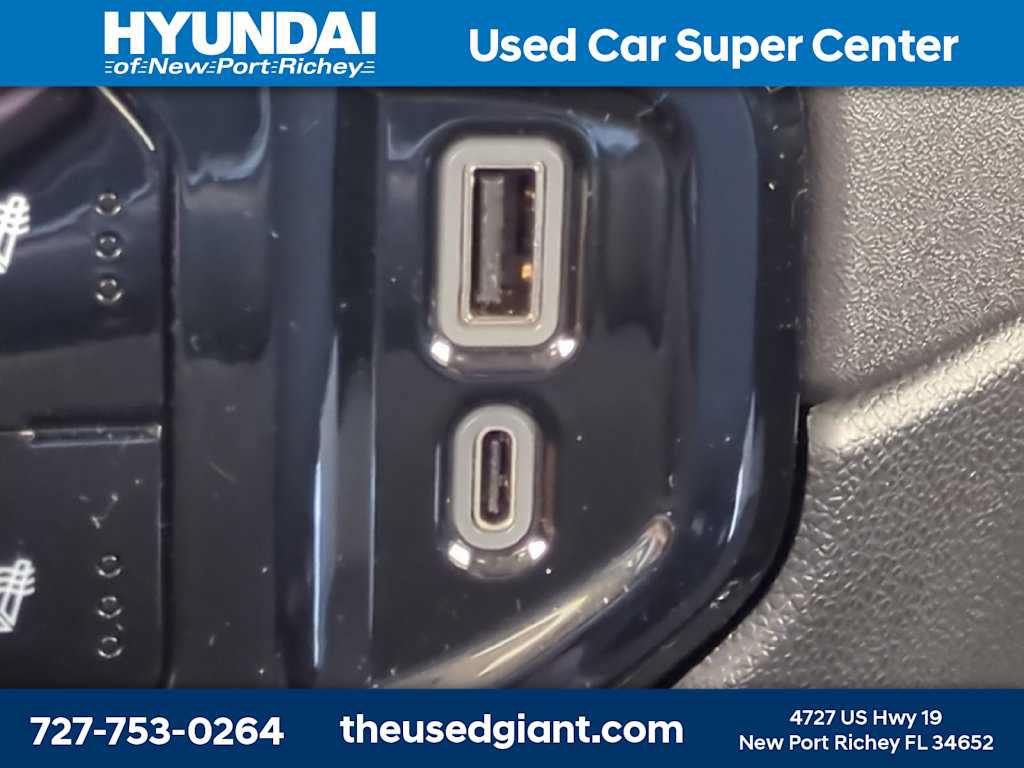 Used 2024 Chevrolet Silverado 1500 LT AWD/4WD image 23