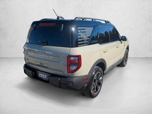 Used 2025 Ford Bronco Sport Outer Banks image 4