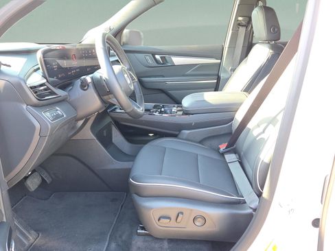 New 2025 Buick Enclave Preferred w/ Power Package image 25