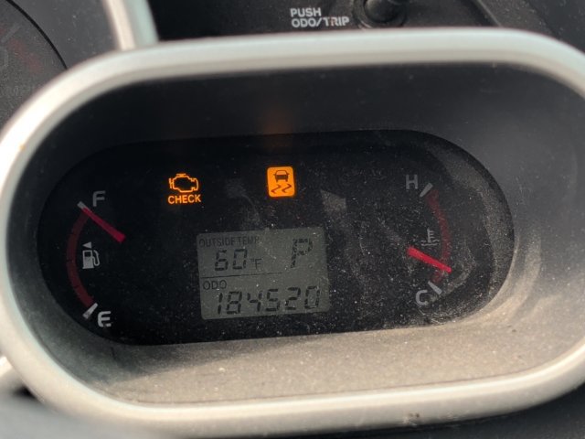 Used 2009 Pontiac Vibe GT FWD image 16