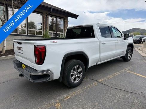Used 2023 GMC Sierra 1500 SLE w/ X31 Off-Road Package AWD/4WD image 6