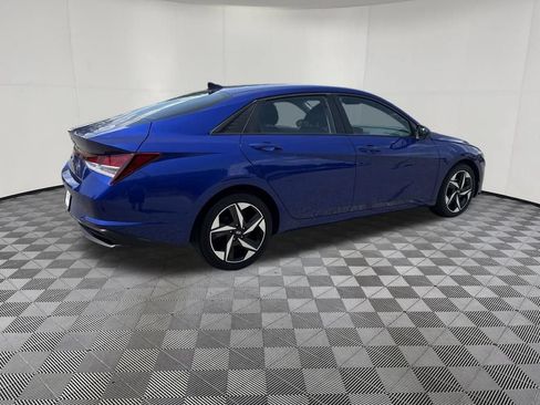Used 2023 Hyundai Elantra SEL w/ Convenience Package FWD image 5