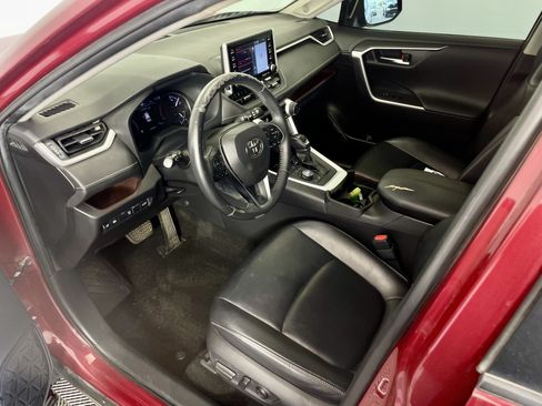 Used 2019 Toyota RAV4 Limited w/ Advanced Technology Package AWD/4WD image 10