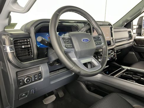 Used 2025 Ford F450 Lariat w/ FX4 Off-Road Package image 23