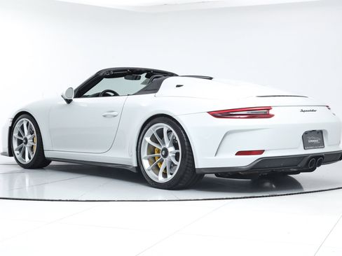 Used 2019 Porsche 911 Speedster RWD image 4