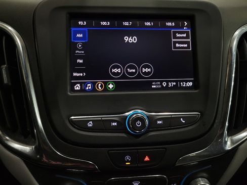 Used 2022 Chevrolet Equinox LT image 25