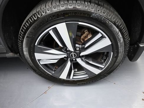 Used 2023 Nissan Rogue SL w/ SL Premium Package FWD image 24