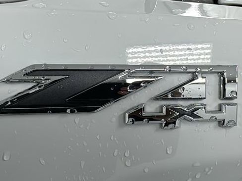 Used 2017 GMC Sierra 1500 SLE w/ Elevation Edition image 38