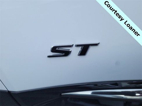 New 2025 Buick Envision Sport Touring image 12