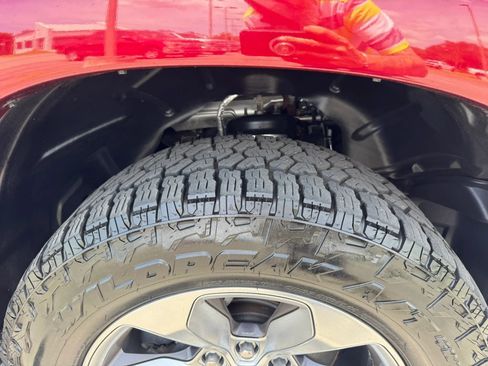 Used 2021 RAM 1500 Limited AWD/4WD image 16