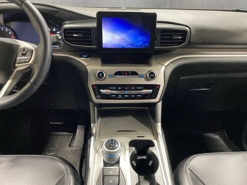 Certified 2023 Ford Explorer XLT w/ Equipment Group 202A AWD/4WD image 15