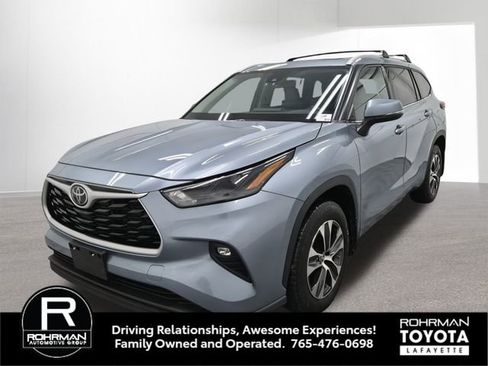 Used 2022 Toyota Highlander XLE image 1