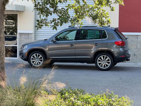 Used 2014 Volkswagen Tiguan S FWD image 8