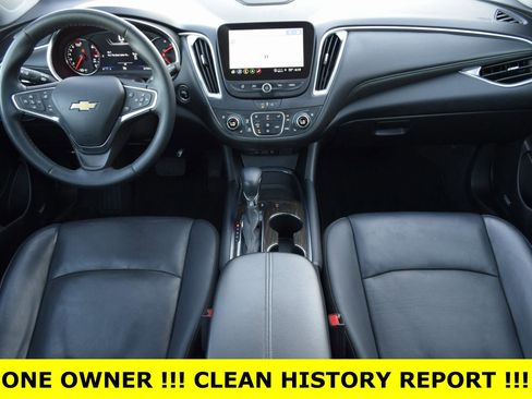 Used 2024 Chevrolet Malibu LT image 2