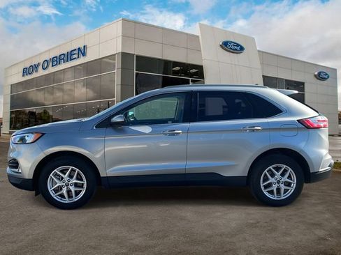 Certified 2022 Ford Edge SEL w/ Convenience Package image 2