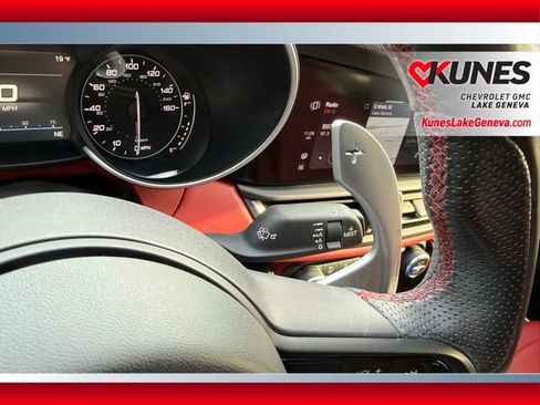 Used 2021 Alfa Romeo Giulia Ti Sport image 41