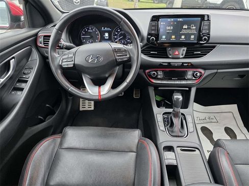 Used 2018 Hyundai Elantra GT Sport image 6