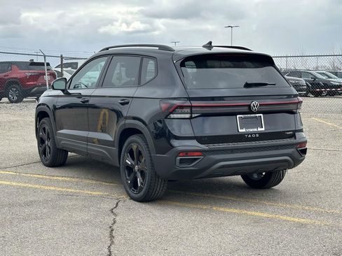 New 2026 Volkswagen Taos SE AWD/4WD image 3