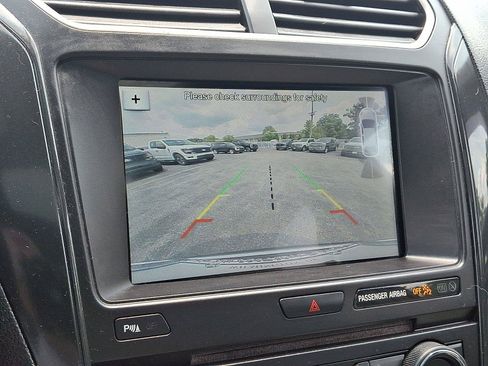 Certified 2018 Ford Explorer XLT w/ Equipment Group 202A AWD/4WD image 19