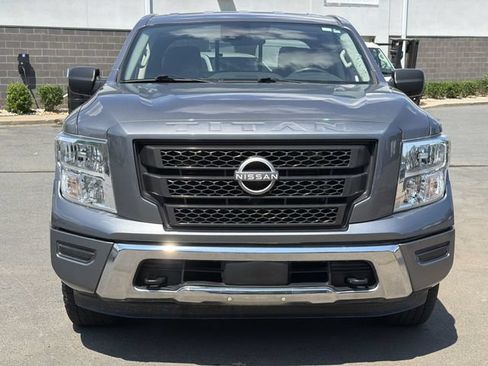 Used 2024 Nissan Titan SV AWD/4WD image 16