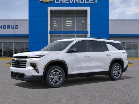 New 2026 Chevrolet Traverse LT w/ Driver Confidence Package AWD/4WD image 2