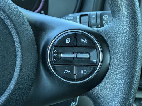 Certified 2023 Kia Soul LX FWD image 19