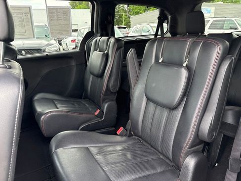 Used 2014 Dodge Grand Caravan R/T w/ Safety Sphere Group FWD image 25