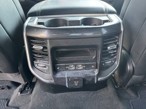 Used 2022 RAM 1500 Laramie AWD/4WD image 15