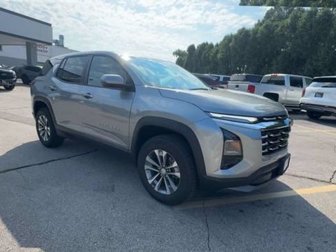 Used 2026 Chevrolet Equinox LT AWD/4WD image 2