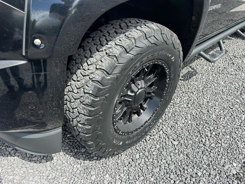 Used 2015 Chevrolet Colorado LT w/ LT Convenience Package image 3