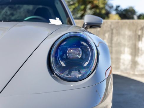 Certified 2025 Porsche 911 Carrera GTS RWD image 18