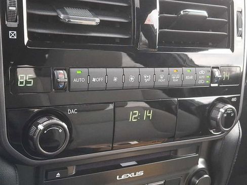 Certified 2023 Lexus GX 460 w/ Black Line Special Edition image 15