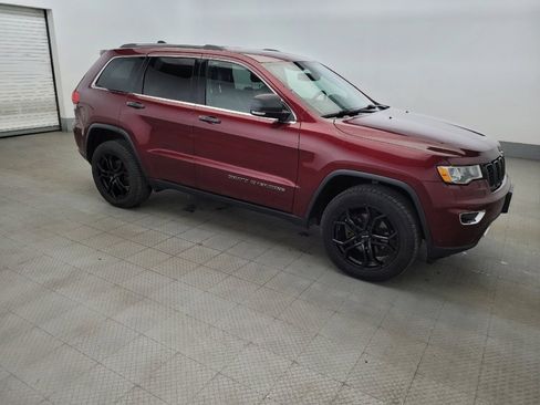 Used 2017 Jeep Grand Cherokee Limited AWD/4WD image 11