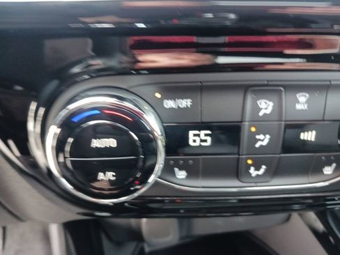 New 2026 Chevrolet Trax RS w/ Sunroof Package image 25